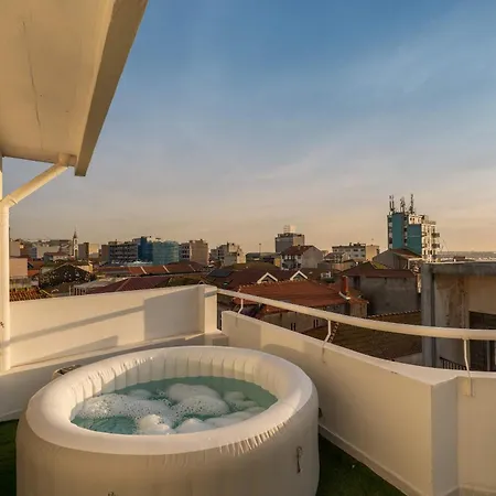 Bright Beachside Flat With Terrace By Hostwise 아파트 *