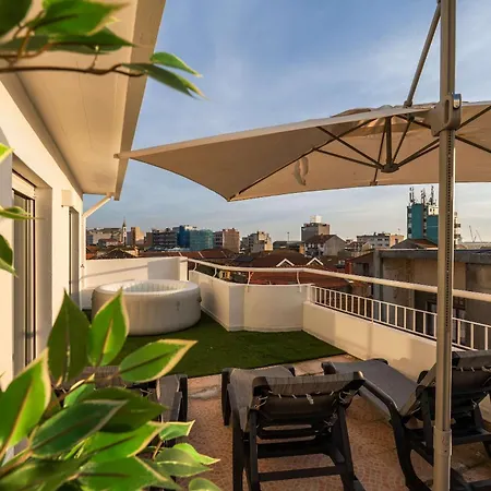 Bright Beachside Flat With Terrace By Hostwise * 마토지뉴스