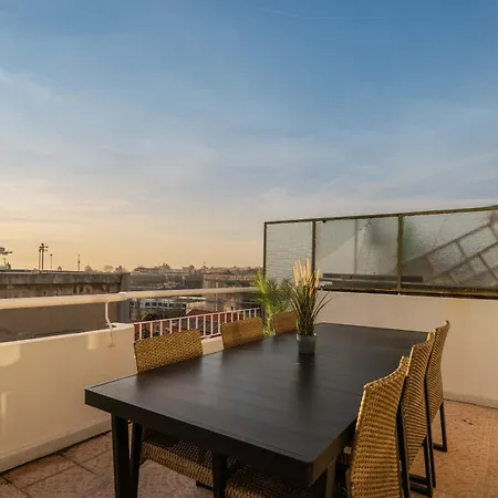 Bright Beachside Flat With Terrace By Hostwise Appartamento *