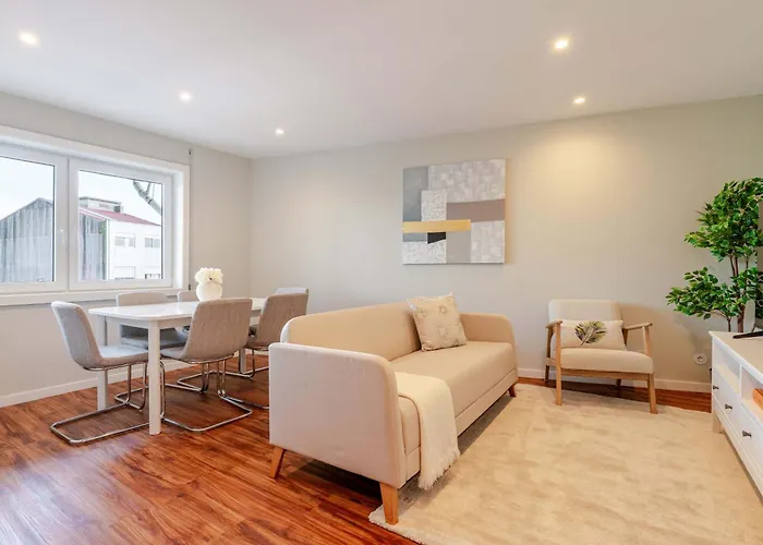 Bright Beachside Flat With Terrace By Hostwise 아파트 *