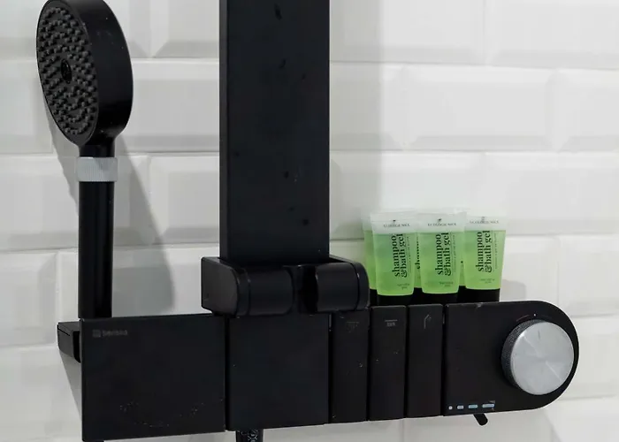 Bright Beachside Flat With Terrace By Hostwise * 마토지뉴스