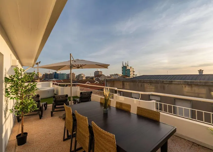 Bright Beachside Flat With Terrace By Hostwise 아파트 마토지뉴스